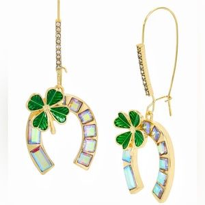 Lucking Out Dangle Horseshoe Earrings